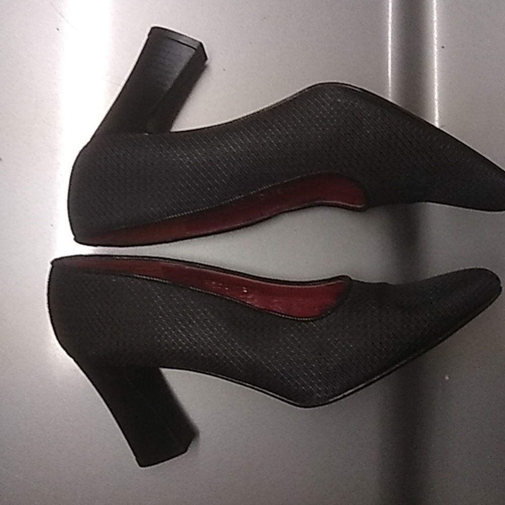 Shoes - Picture 3 of 3